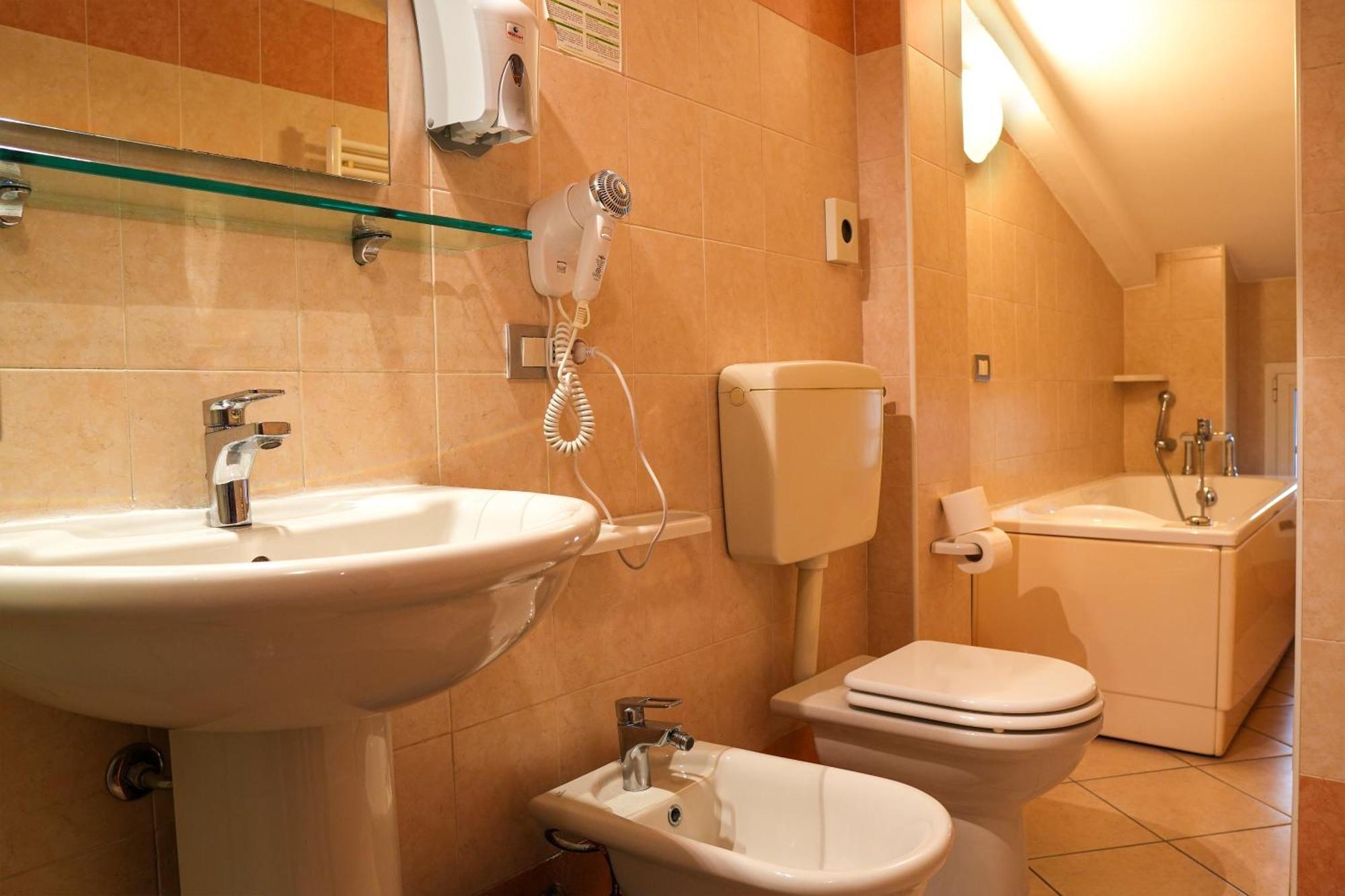 Smart Hotel Феррара Экстерьер фото