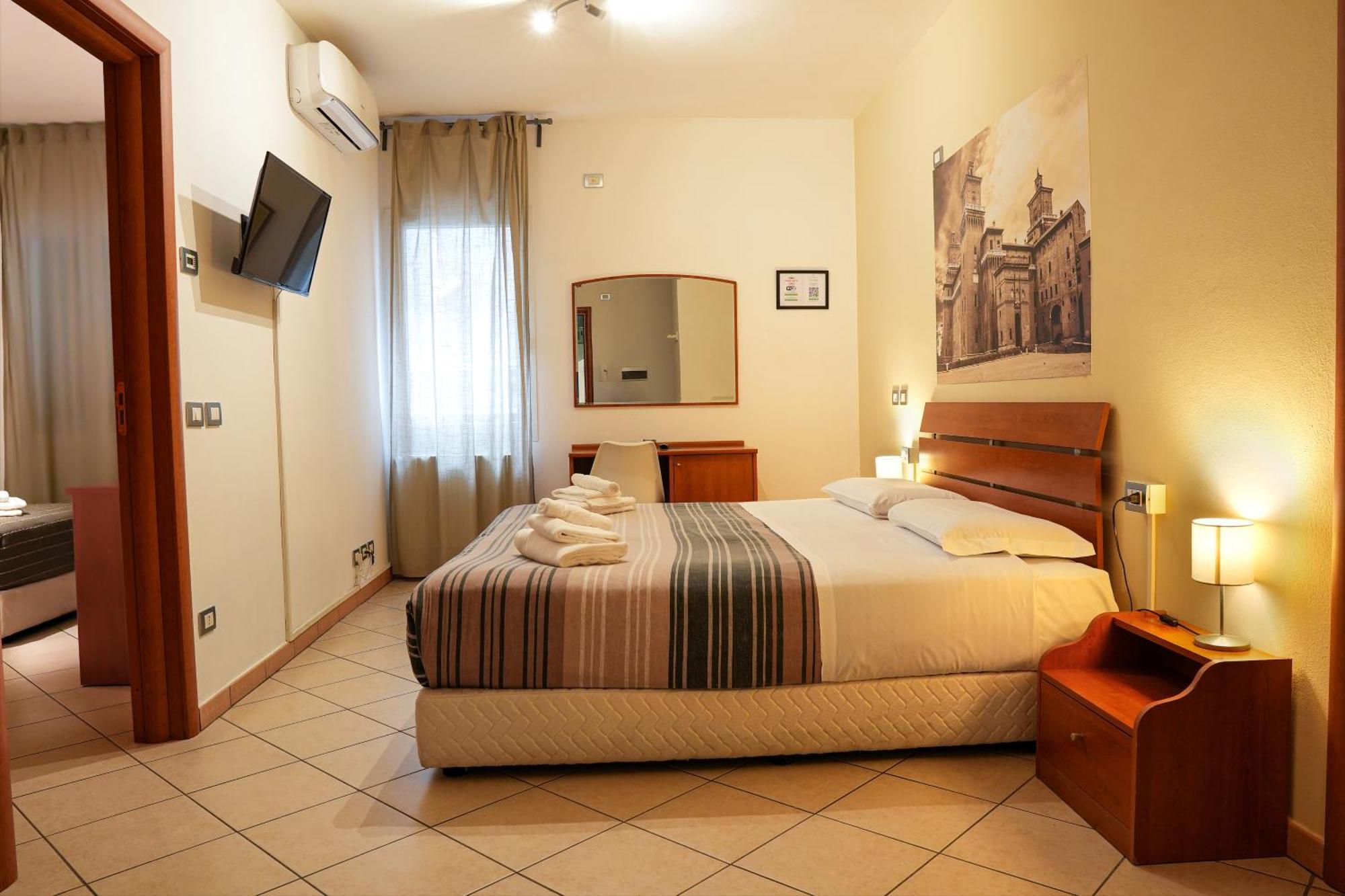 Smart Hotel Феррара Экстерьер фото
