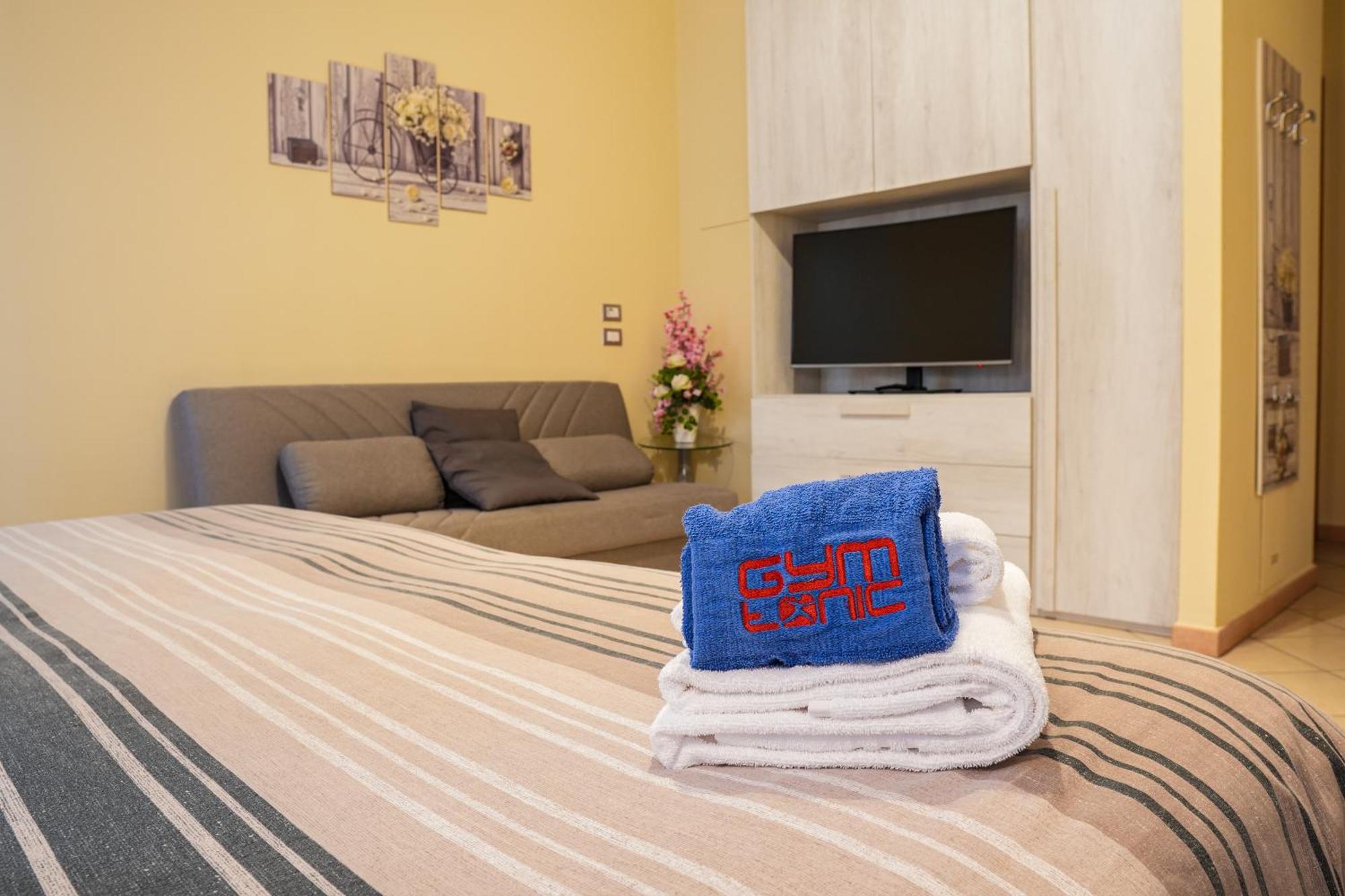 Smart Hotel Феррара Экстерьер фото