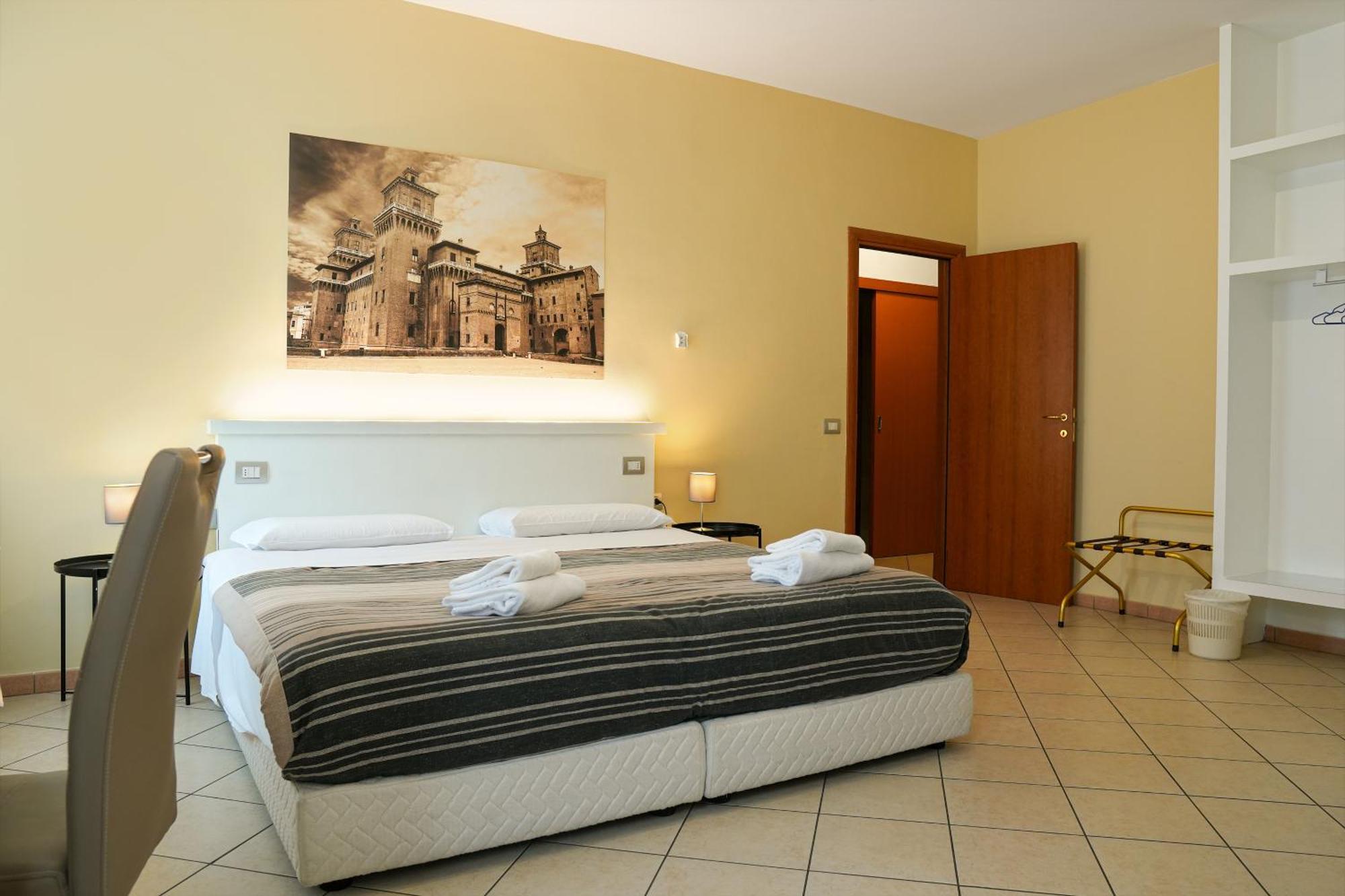 Smart Hotel Феррара Экстерьер фото