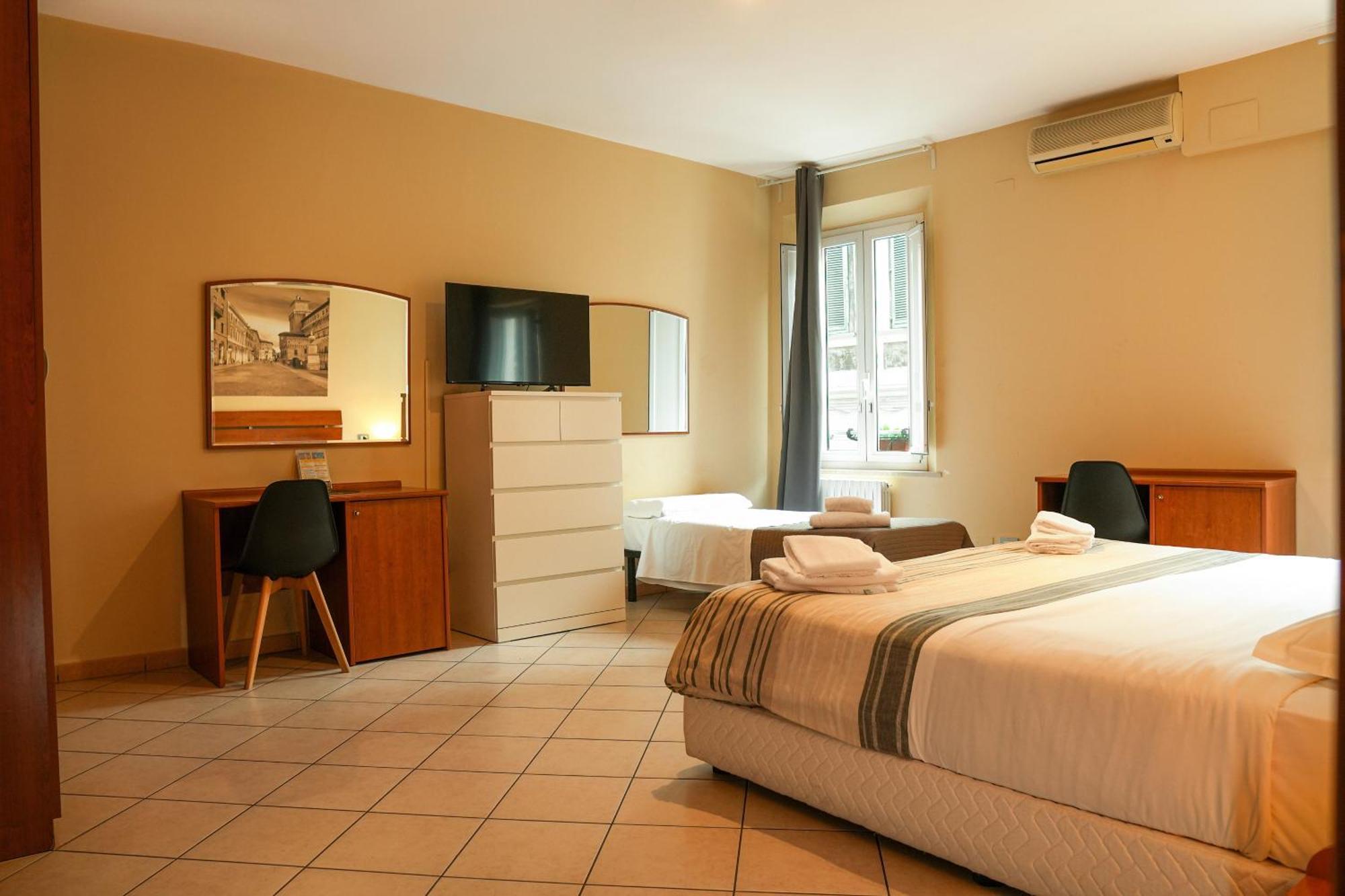 Smart Hotel Феррара Экстерьер фото